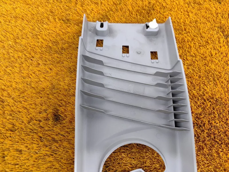 Обшивка стойки