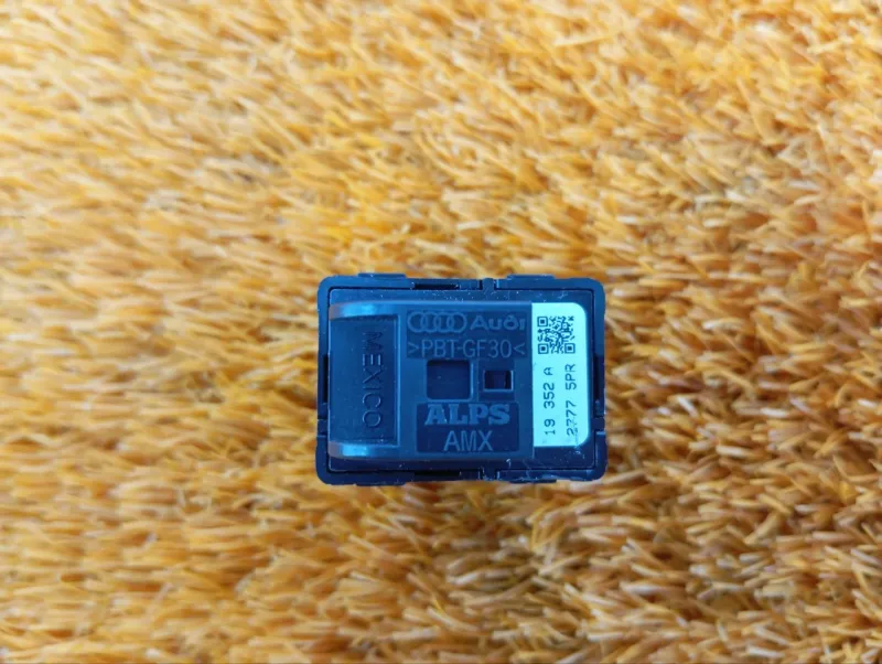 Кнопка стеклоподъемника