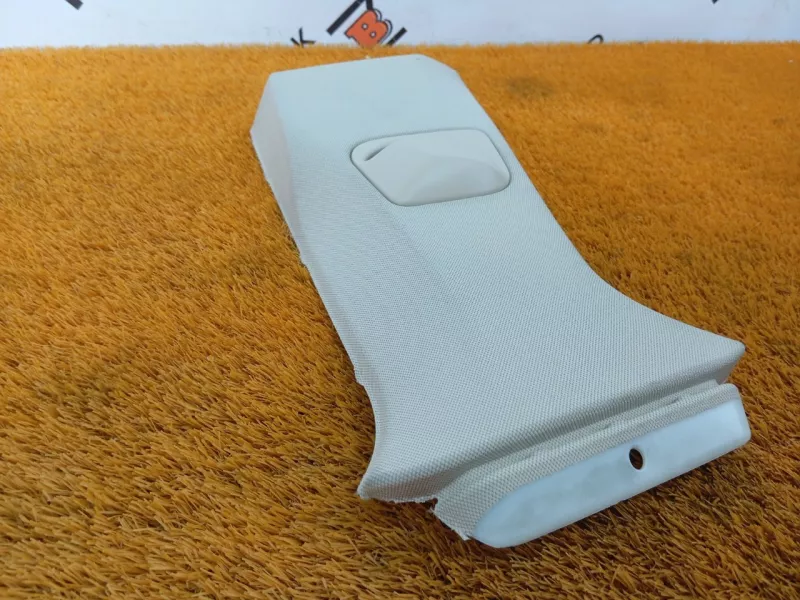 Обшивка центральной стойки