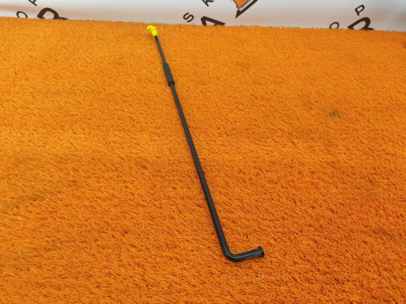 Упор капота