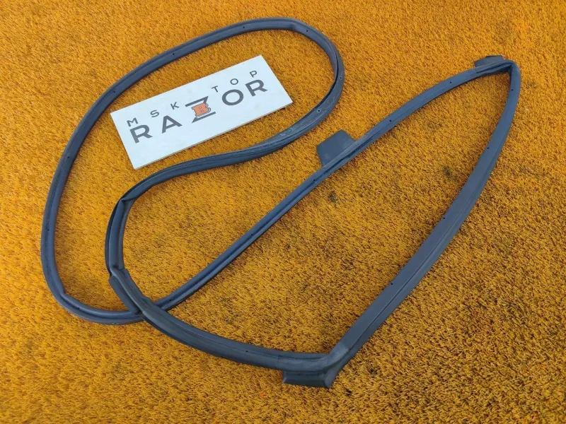 Уплотнитель двери