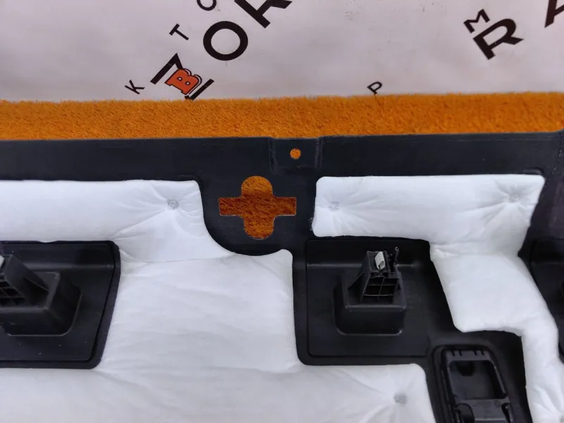 Полка багажника