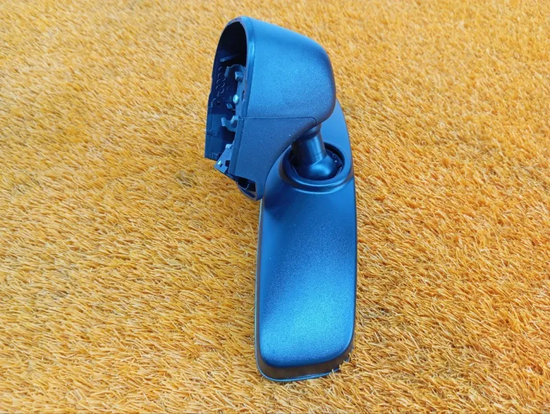 Зеркало заднего вида