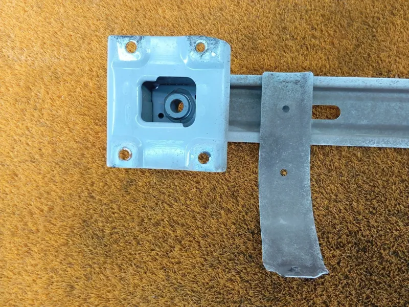 Усилитель бампера