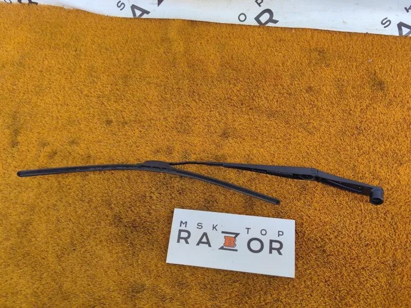 Поводок стеклоочистителя лобового стекла