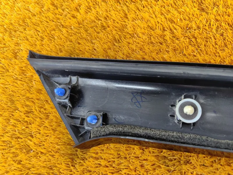 Накладка на стойку кузова