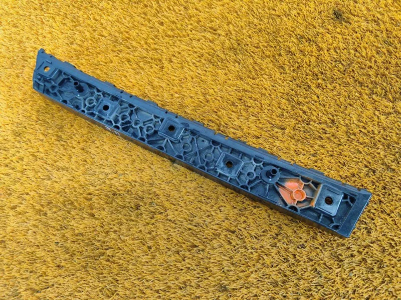 Крепление бампера