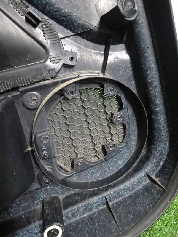 Обшивка двери Audi A4 2006 8E0867305 B7, передняя правая