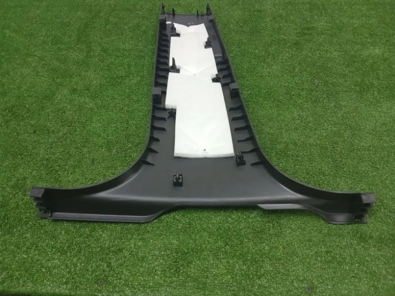 Обшивка центральной стойки