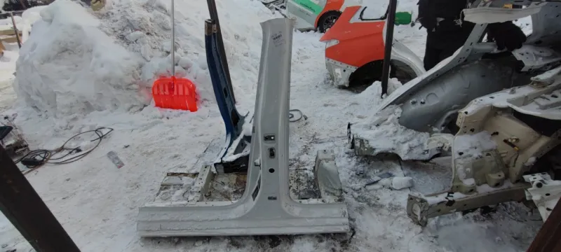 Порог с центральной стойкой