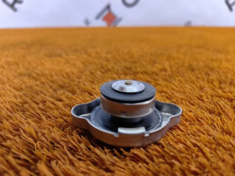 Крышка радиатора охлаждения