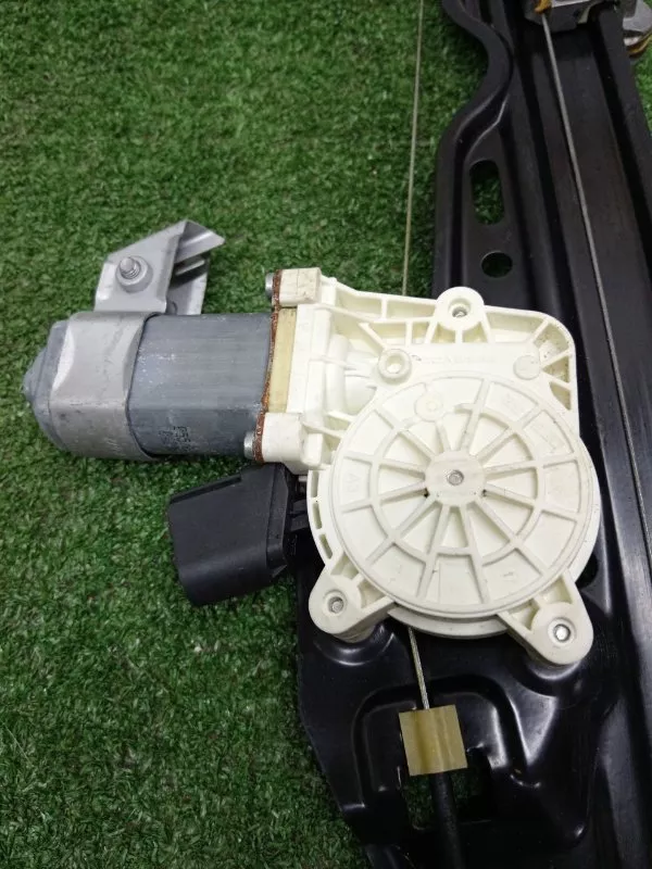 Стеклоподъемник BMW 5-Series 2006 51357184746 E60/E61, задний правый