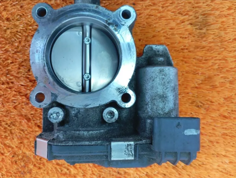 Дроссельная заслонка