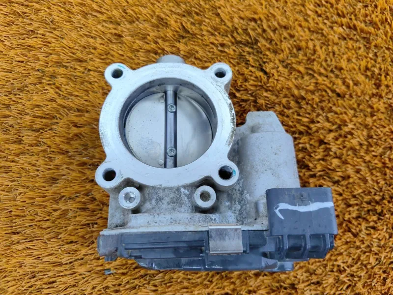 Дроссельная заслонка