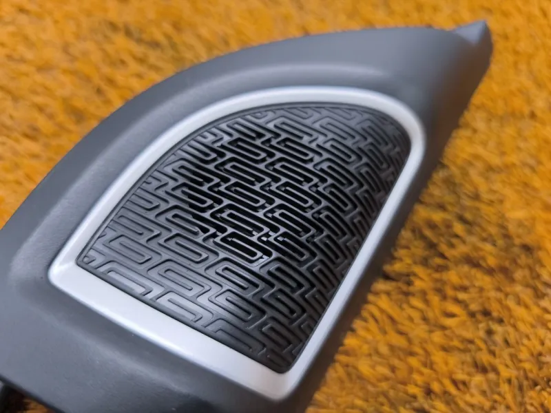 Уголок двери