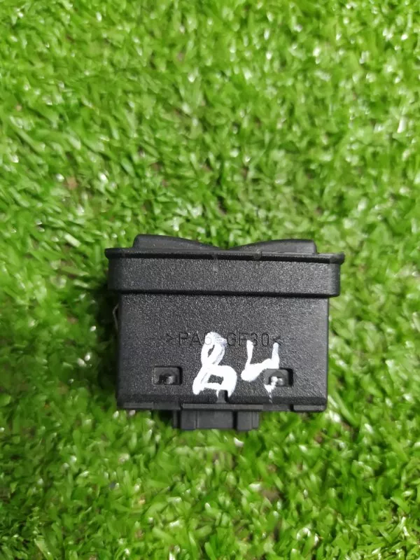 Кнопка стеклоподъемника