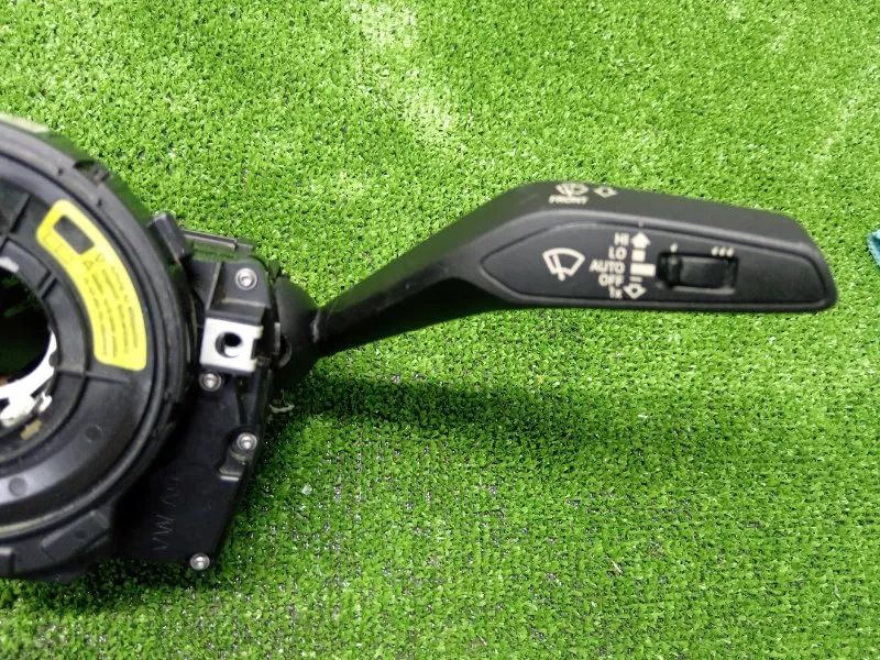 Переключатель подрулевой Audi A5 2019 4N0907129S 2 CYR