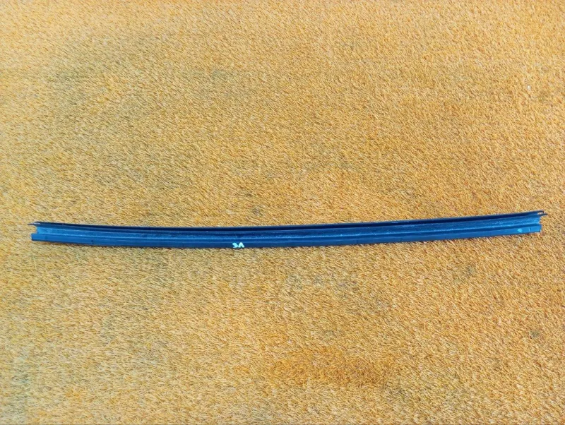 Уплотнитель стекла двери