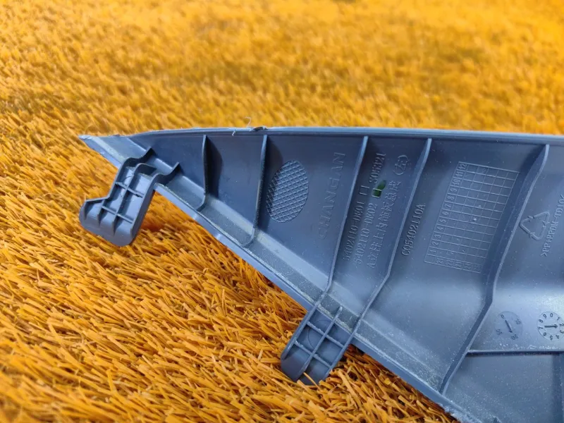 Накладка на стойку кузова