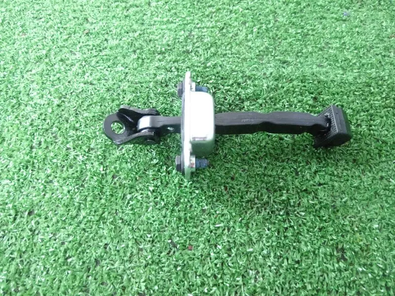 Ограничитель двери