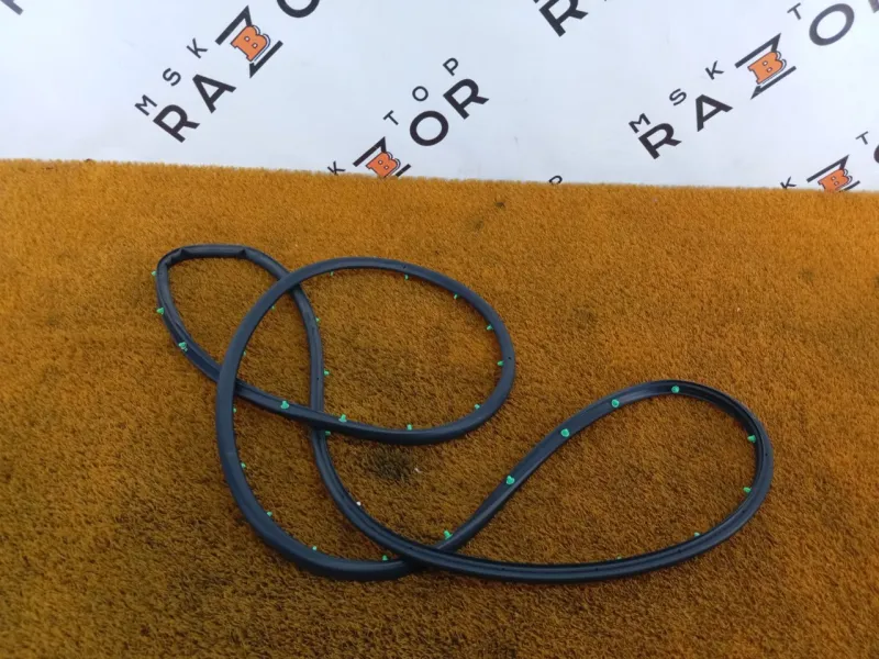 Уплотнитель двери