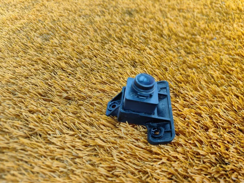 Камера переднего вида