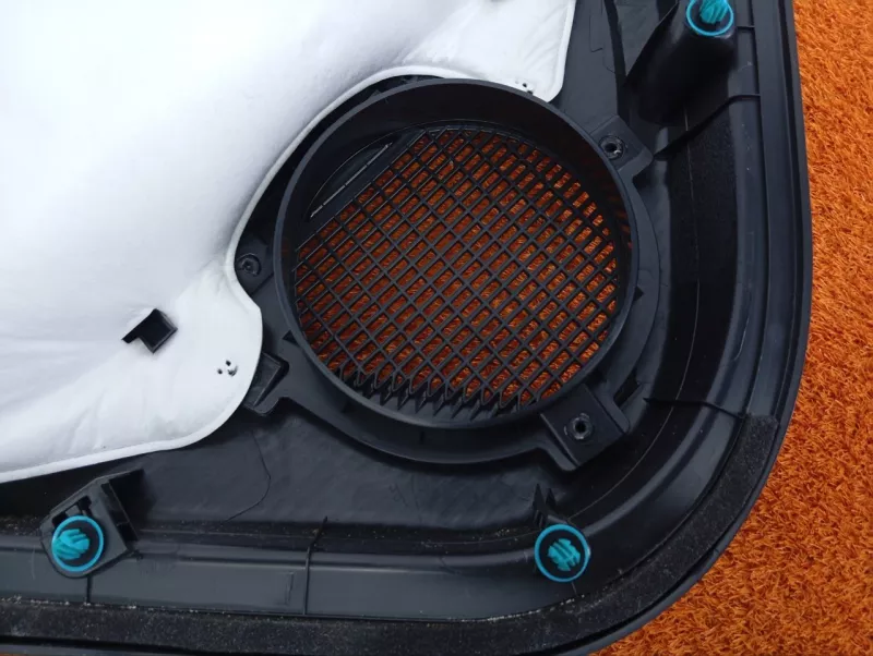 Обшивка двери