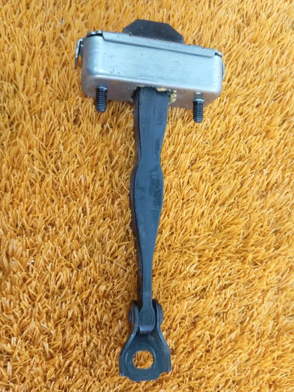 Ограничитель двери