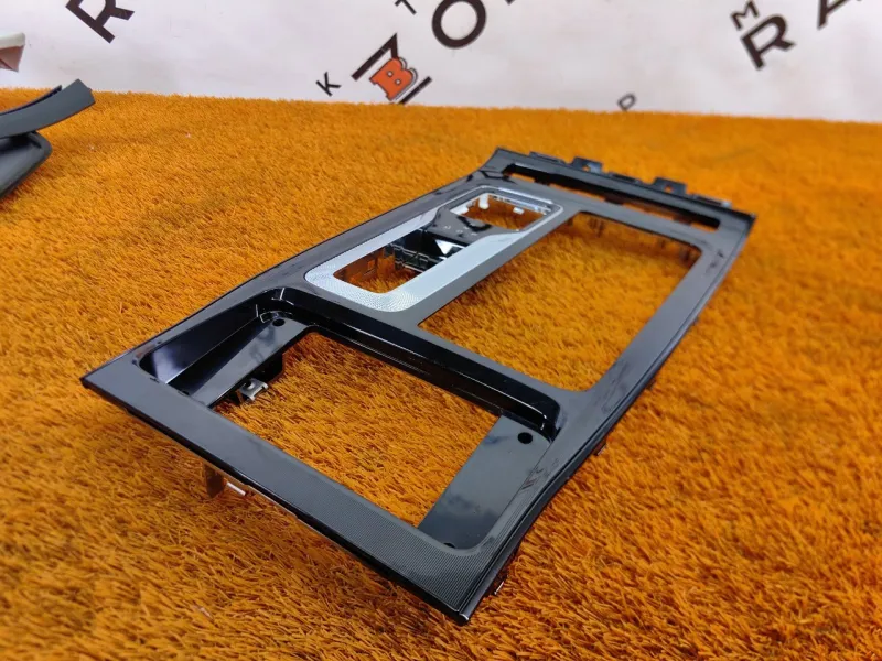 Накладка центральной консоли