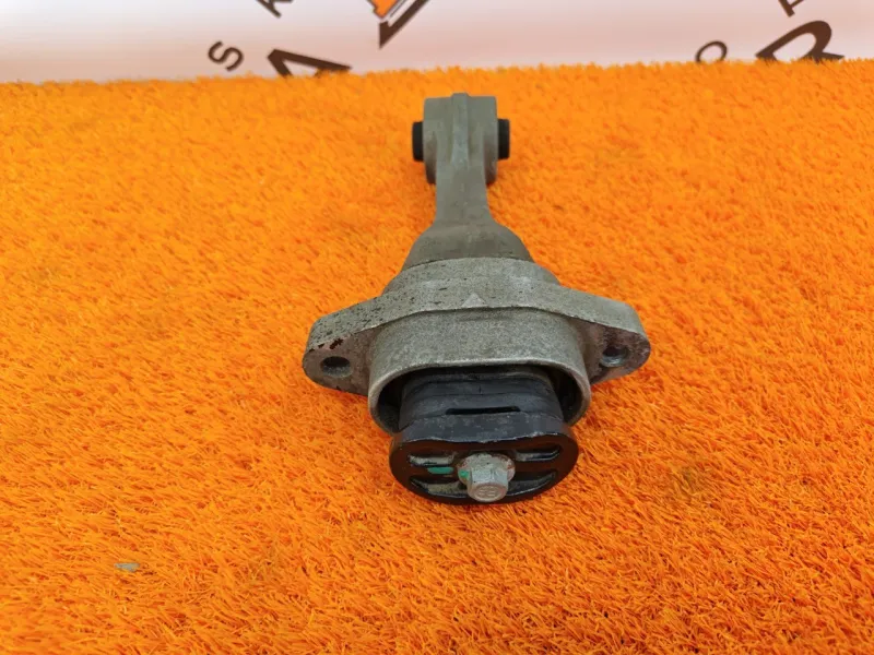 Подушка двигателя