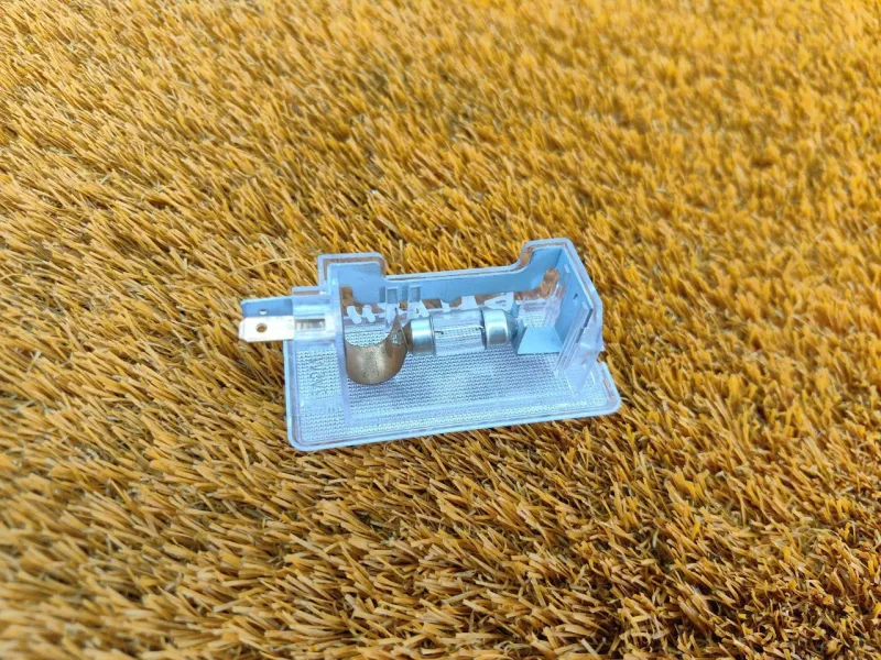 Плафон подсветки багажника