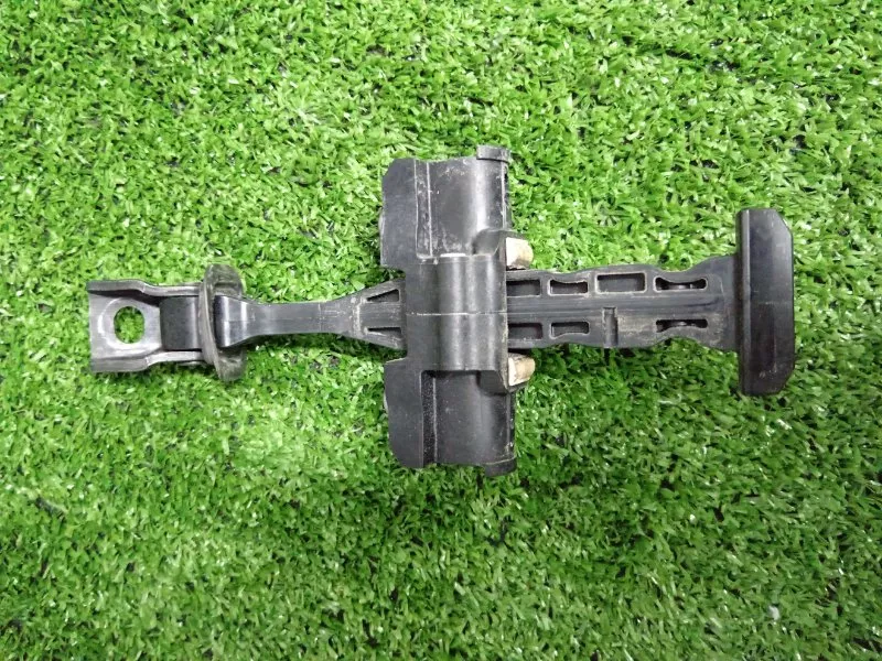 Ограничитель двери