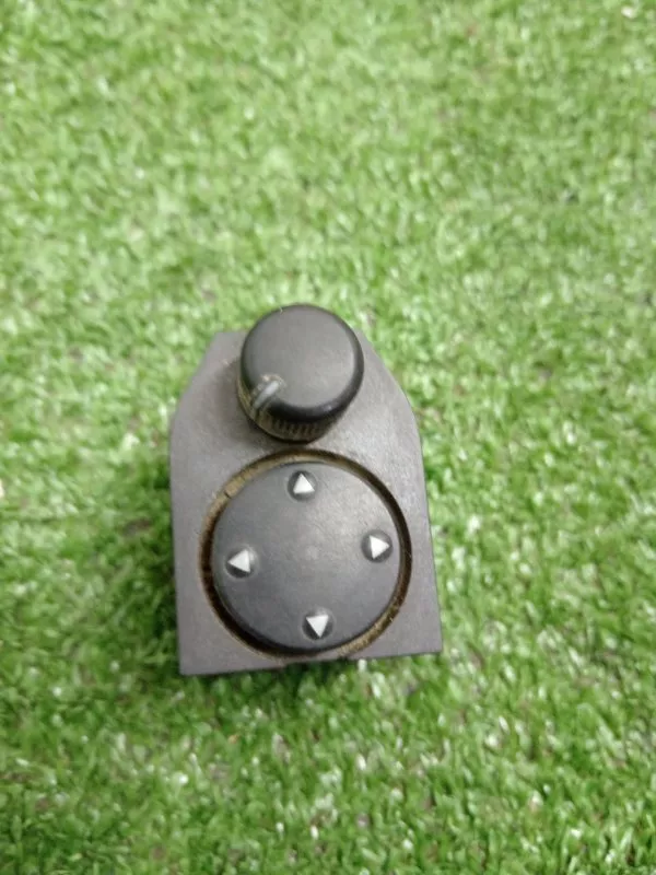 Джойстик регулировки зеркал