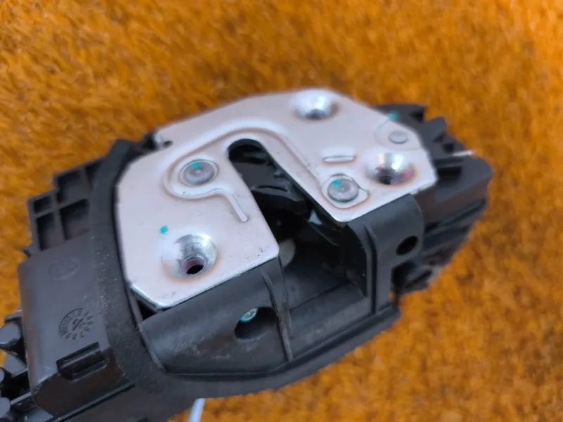 Замок двери