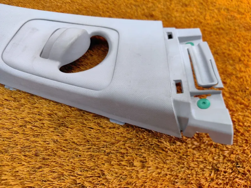 Обшивка центральной стойки