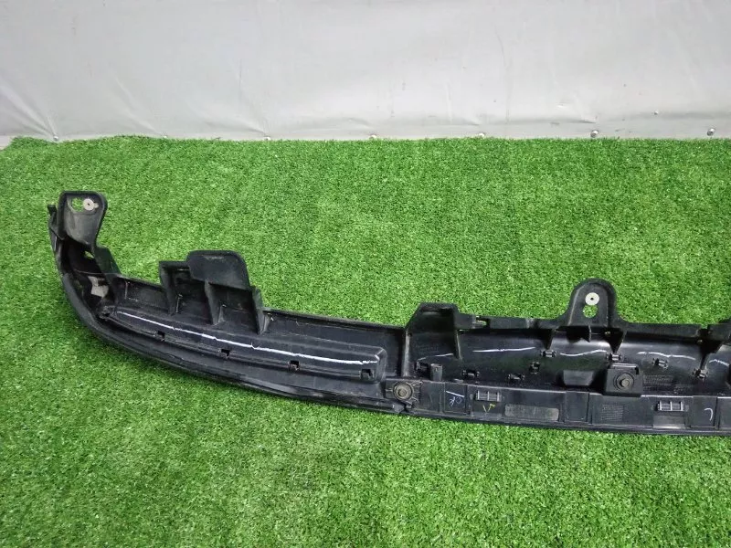 Кронштейн спойлера двери багажника