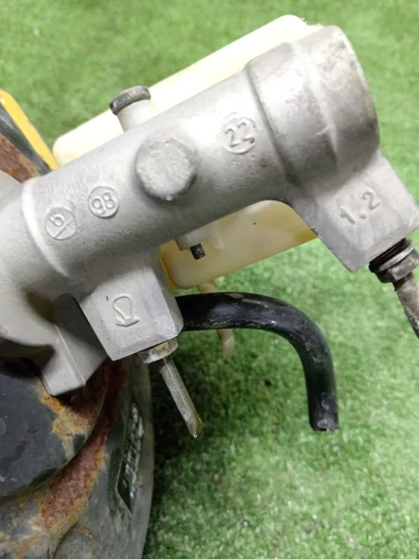 Главный тормозной цилиндр