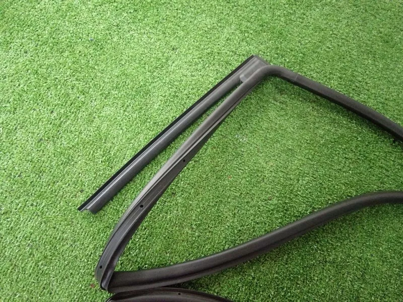 Уплотнитель двери