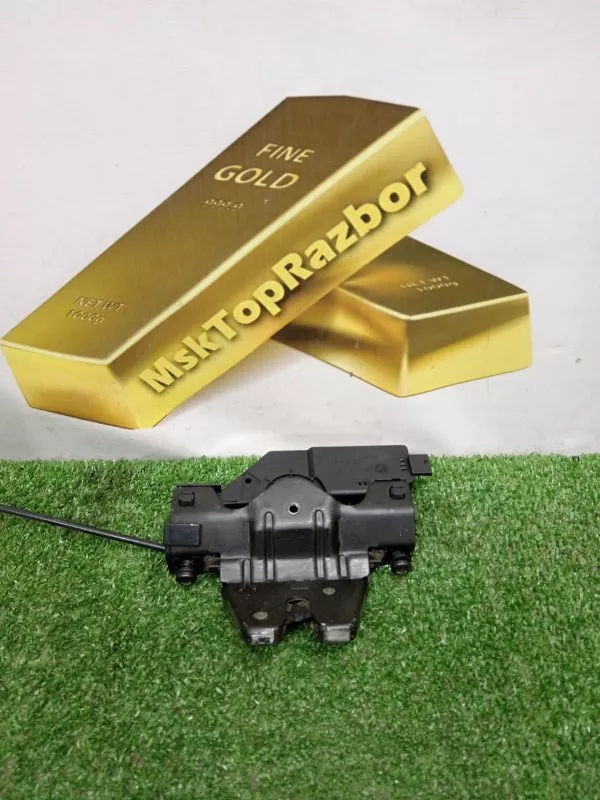 Замок багажника