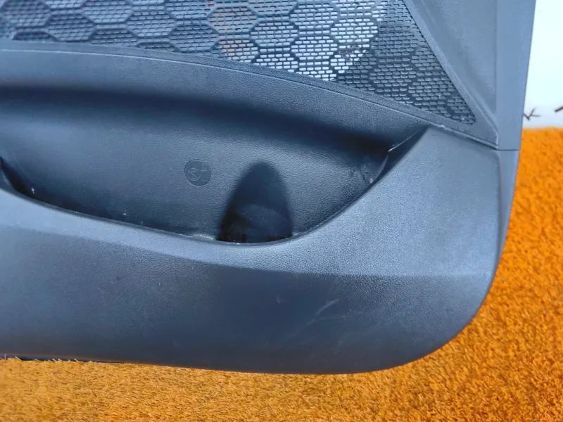 Обшивка двери