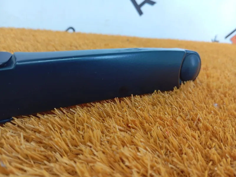 поводок стеклоочистителя