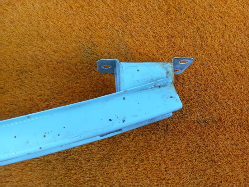 Усилитель бампера