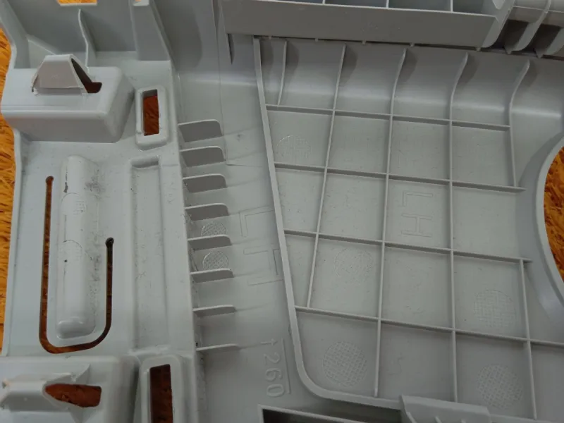 Обшивка центральной стойки