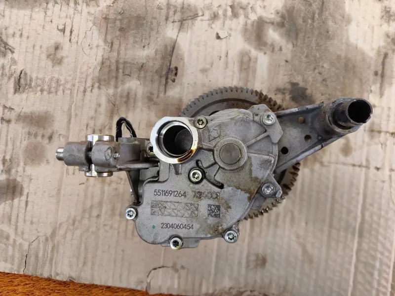 Насос масляный