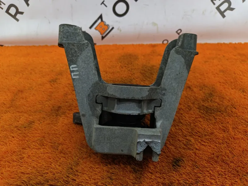 Опора двигателя