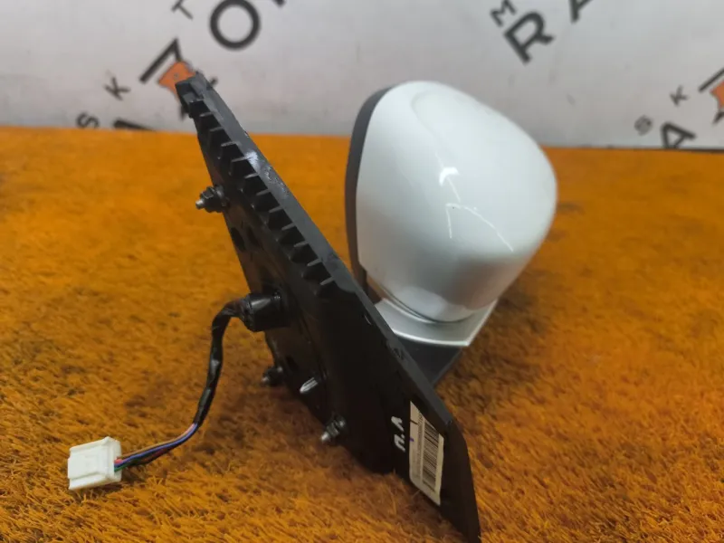 Зеркало боковое