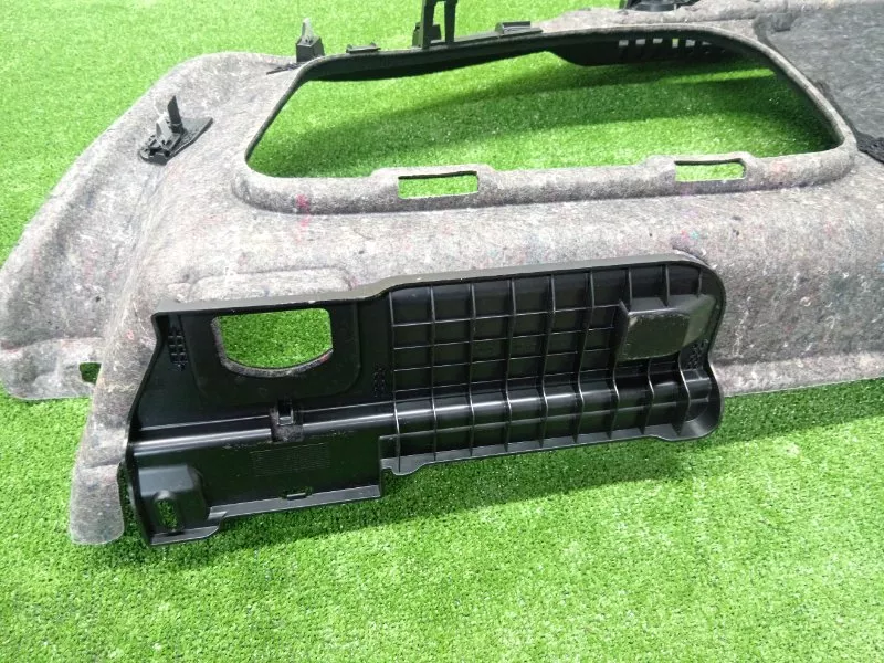 Обшивка багажника