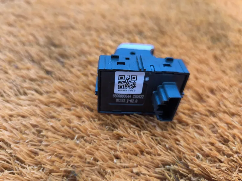 Кнопка стеклоподъемника