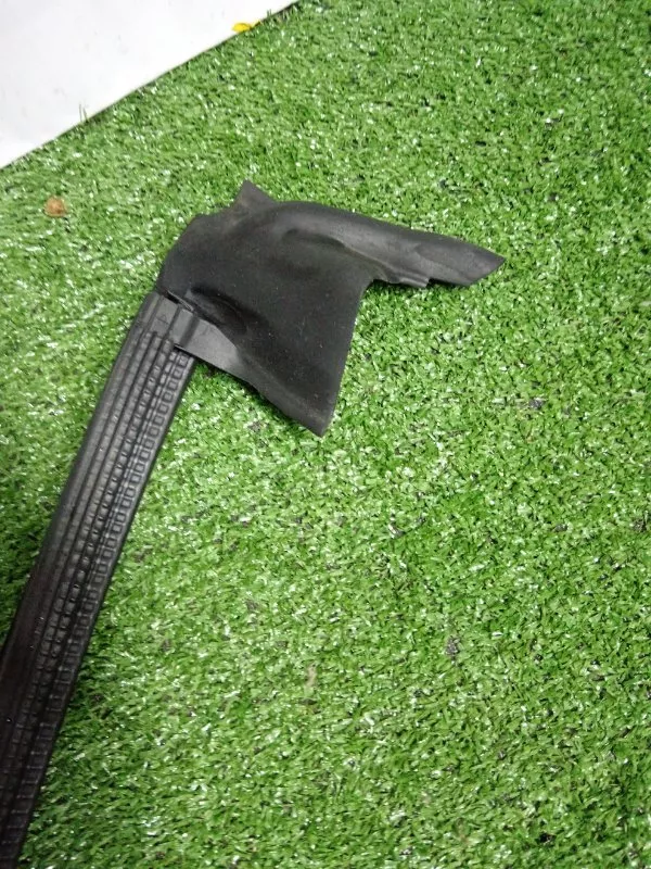 Уплотнитель стекла двери