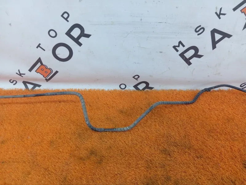 Трубка топливная